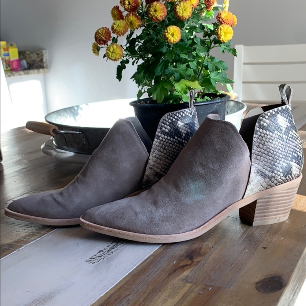 Dolce Vita Size 8 Ankle Booties